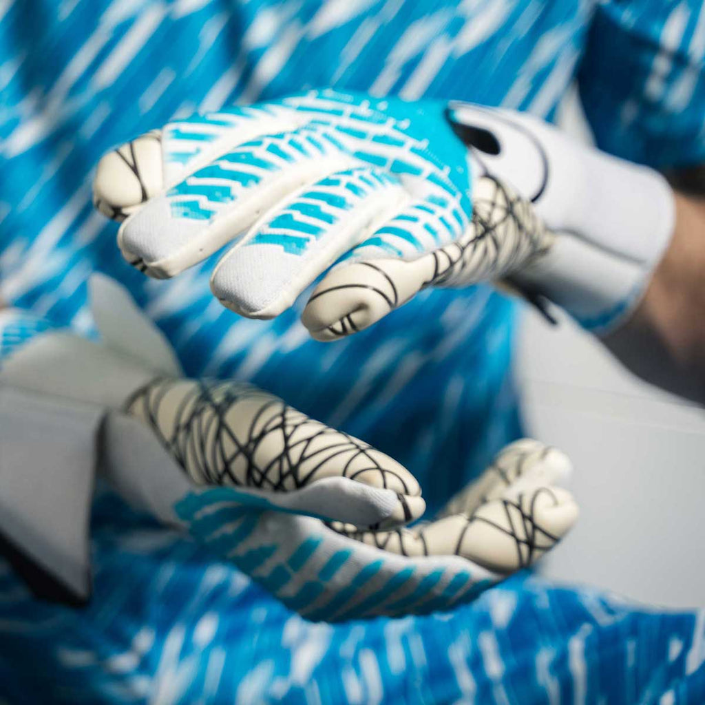 Progressive Goalkeeper Bundle cyan/white