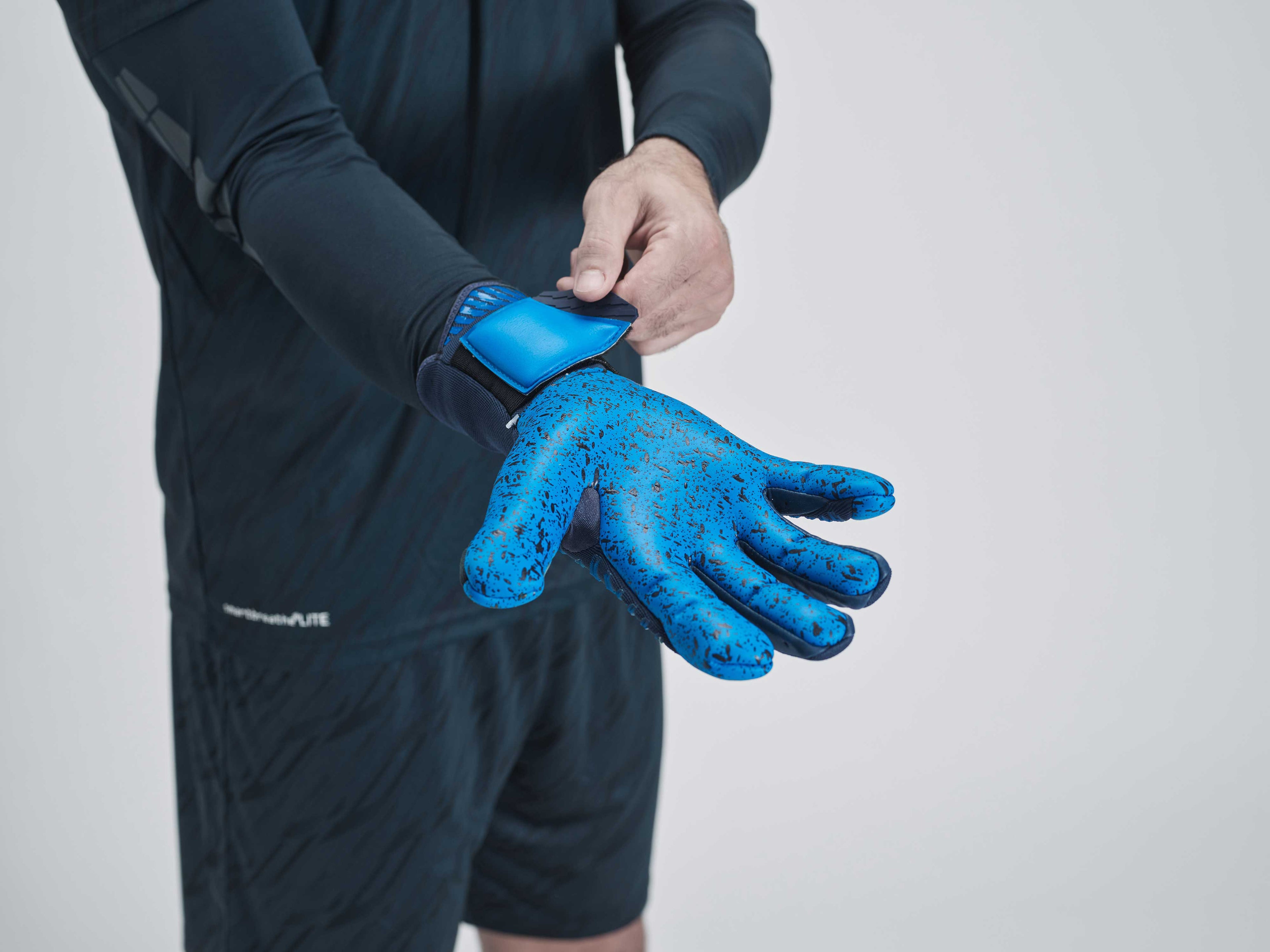 Progressive Goalkeeper Bundle cyan/white