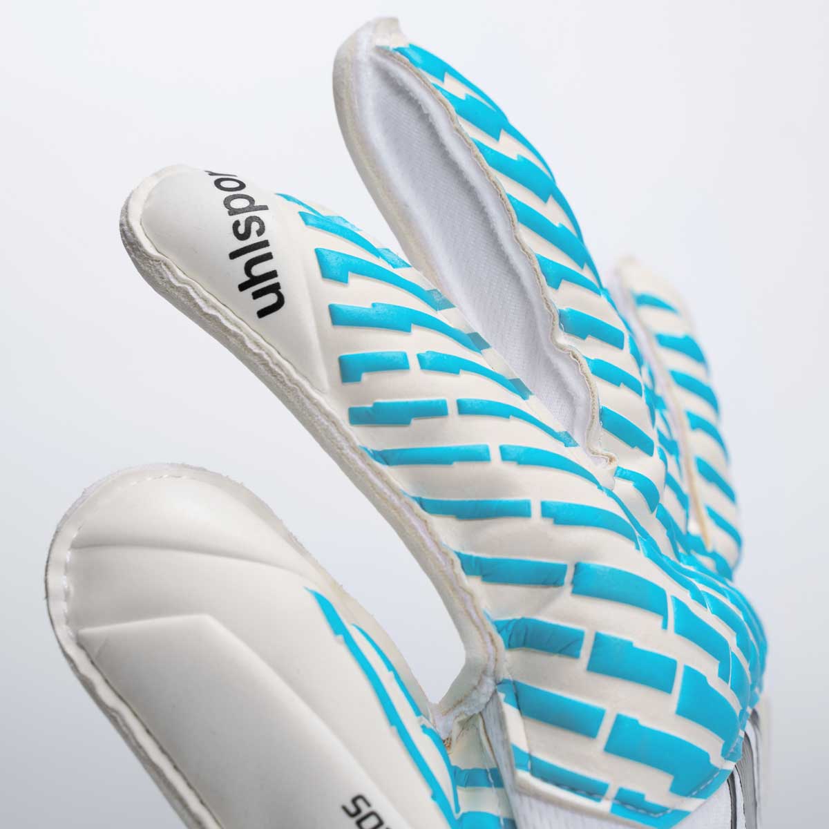 FM Cybertec Soft Pro white/Cyber blue/black